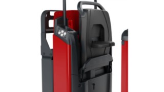 N20 – N25 -trukin selkänoja kuljettajan istuin taitettuna ulos.