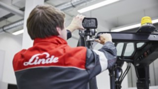 Mounting the Linde Bluespot on a vehicle