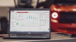 Kannettava tietokone, jolla näkyy Linde Warehouse Managerin käyttöliittymä