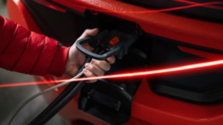 Linde Material Handlingin Li-ION-akut mahdollistavat teollisuustrukkien korkean käytettävyyden ja tuottavuuden.