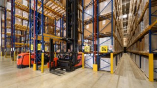 The K combination truck from Linde Material Handling in use at LINHARDT