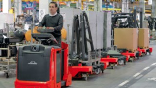 Logistic Trains - solutions for production logistics from Linde Material Handling.