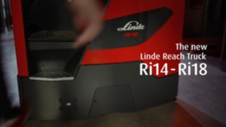 Linde Ri16 -työntömastotrukin video